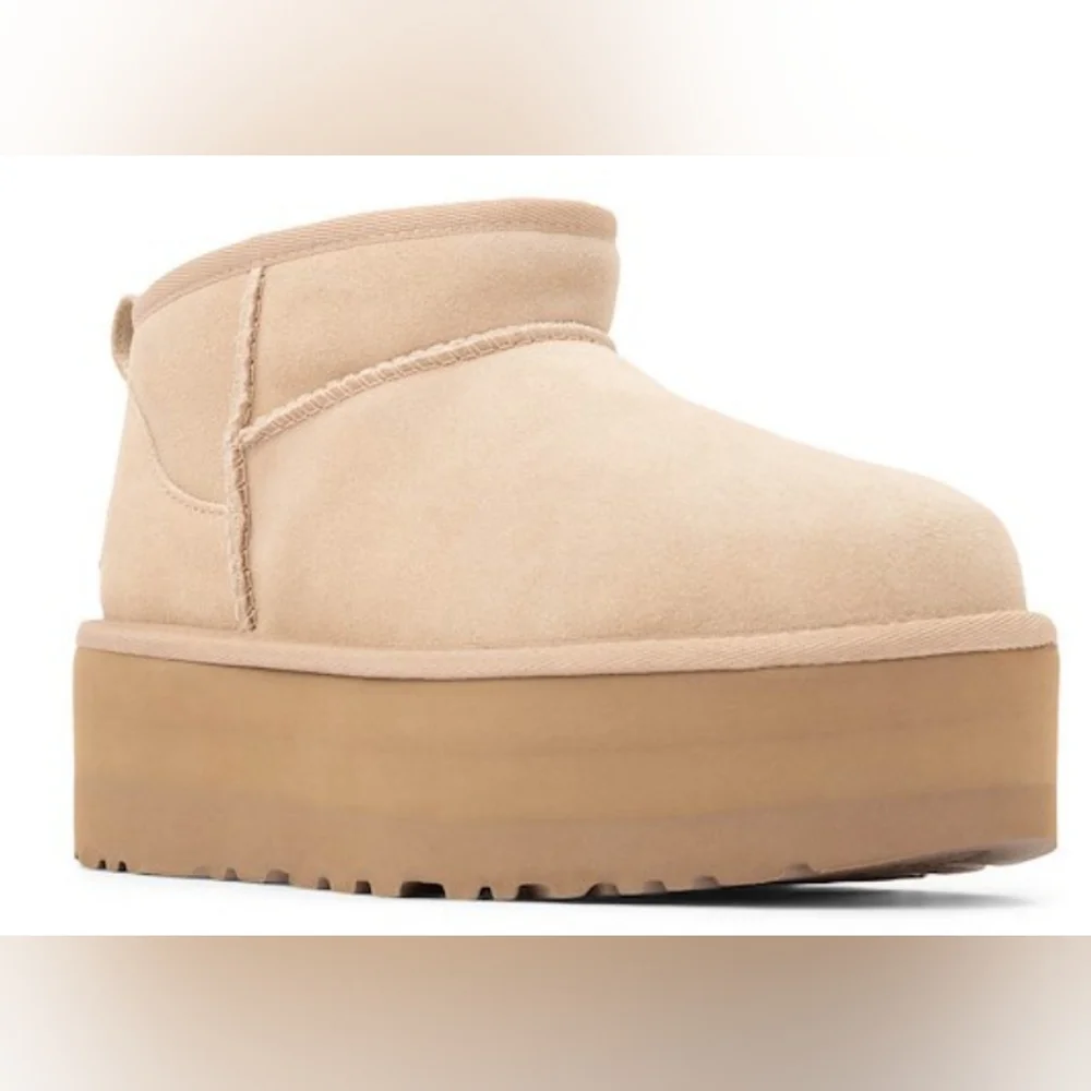 UGG Classic Ultra Mini Platform Sand Boots Size 9 Used Like New